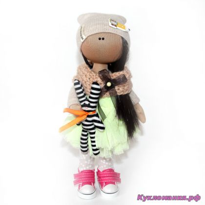 Кукла Тильда с полосатой игрушкой